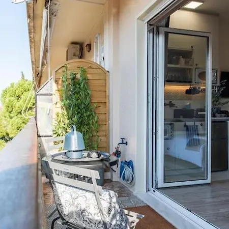 Kifissia Blέ Limε Appεrol Malomar Homing Athènes